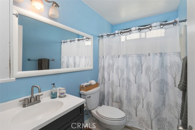 17661 Sergio Circle, Huntington Beach CA: https://media.crmls.org/medias/59adfc71-37d2-4879-8005-2f6917760fb0.jpg