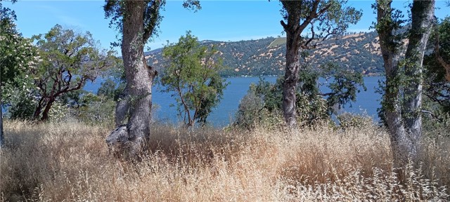 Detail Gallery Image 6 of 12 For 10312 Crestview, Clearlake,  CA 95424 - – Beds | – Baths