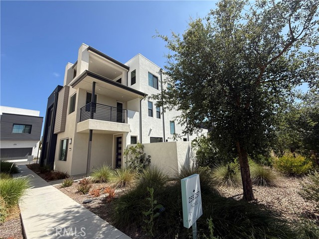 257 Novel, Irvine CA: https://media.crmls.org/medias/59ae3c7f-3554-49a7-bda1-1fba19d02482.jpg