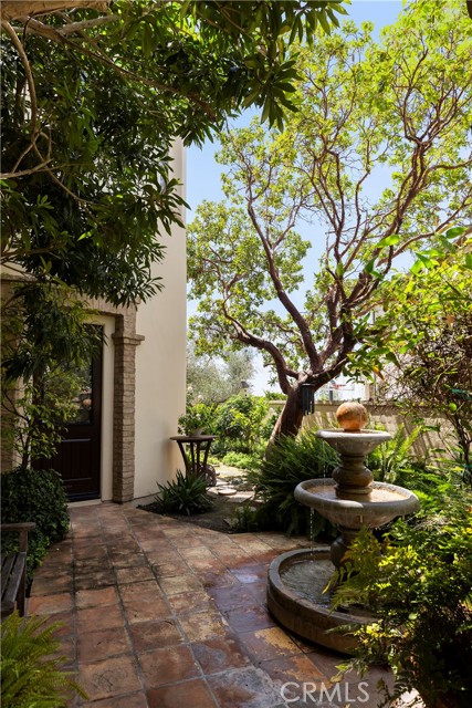 Detail Gallery Image 9 of 67 For 19 Calle Estilo Nuevo, San Clemente,  CA 92673 - 4 Beds | 4/1 Baths