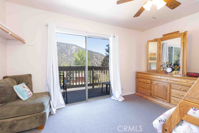 2441 Innsbruck Court, Pine Mountain Club CA: https://media.crmls.org/medias/59aec5dc-3f5c-4952-95c2-c34aca588416.jpg