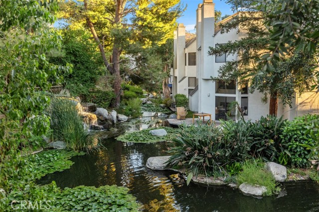 Detail Gallery Image 2 of 32 For 5846 E Creekside Ave #32,  Orange,  CA 92869 - 2 Beds | 1/1 Baths