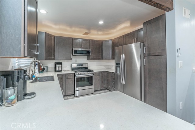 Detail Gallery Image 14 of 38 For 325 Cedar, Long Beach,  CA 90802 - 2 Beds | 1 Baths