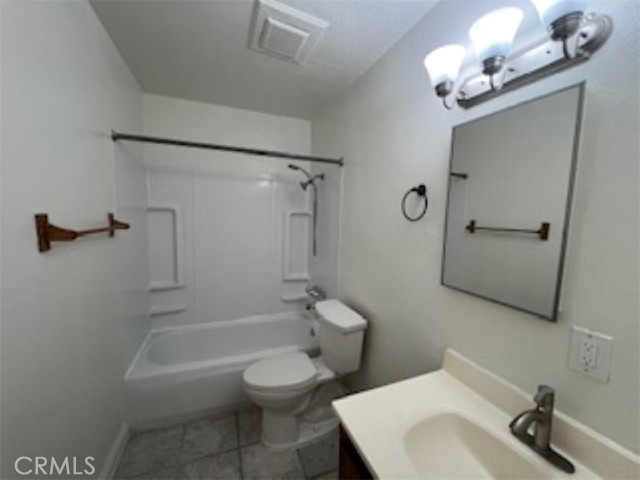 Detail Gallery Image 10 of 20 For 1064 Waters Ave #3,  Pomona,  CA 91766 - 2 Beds | 1 Baths