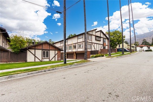 506 W Sierra Madre Boulevard, Sierra Madre CA: https://media.crmls.org/medias/59b0a788-f230-4c61-bc99-bb0f8f532333.jpg