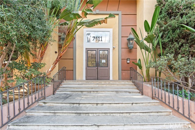 Detail Gallery Image 3 of 28 For 7111 La Tijera Bld #D101,  Los Angeles,  CA 90045 - 1 Beds | 1 Baths