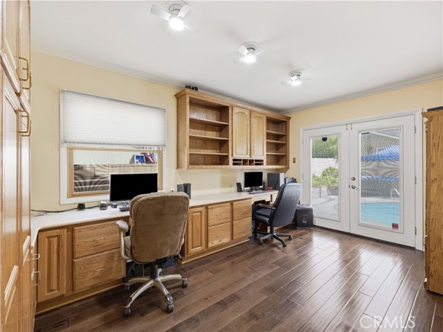 Detail Gallery Image 6 of 12 For 11614 Ostrom, Granada Hills,  CA 91344 - 4 Beds | 2 Baths