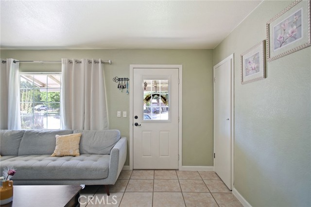 7638 Walnut Avenue, Winton CA: https://media.crmls.org/medias/59b14654-78b9-441d-8b92-798d2a8231d8.jpg