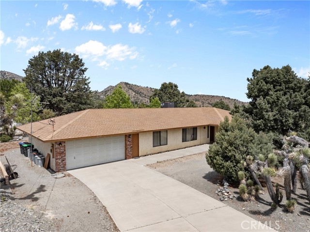 Detail Gallery Image 2 of 39 For 7370 Scrub Oak Dr, Wrightwood,  CA 92397 - 3 Beds | 2/1 Baths
