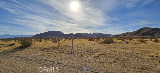 Detail Gallery Image 10 of 13 For 18066 Barstow Rd, Lucerne Valley,  CA 92356 - – Beds | – Baths