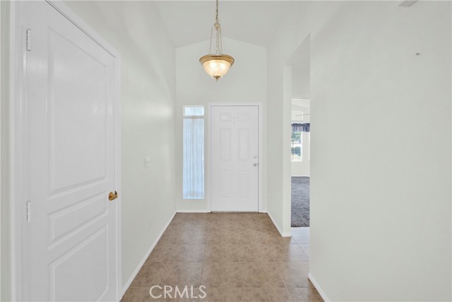 11246 Pleasant Hills Drive, Apple Valley CA: https://media.crmls.org/medias/59b376c8-f102-4436-a5f1-492daabe2da3.jpg
