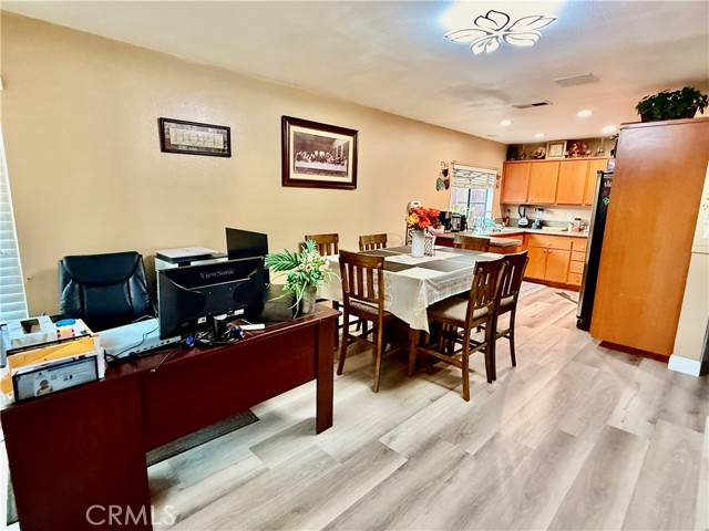 14213 Ranchero Drive, Fontana CA: https://media.crmls.org/medias/59b376df-a79d-4863-8b7e-e663515c43ee.jpg