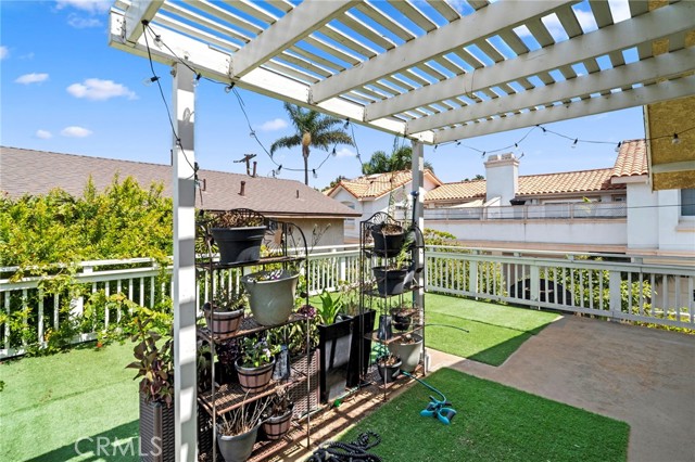 2703 Gates AVE, Redondo Beach CA: https://media.crmls.org/medias/59b38a61-c344-437f-8fb9-ec493ea897b9.jpg