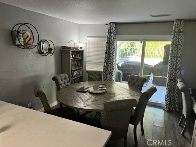 Detail Gallery Image 10 of 18 For 29480 Clear View Ln, Highland,  CA 92346 - 4 Beds | 2/1 Baths