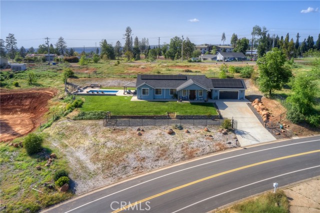 340 Circlewood Drive, Paradise CA: https://media.crmls.org/medias/59b4b81c-a5f3-4bdf-b512-d6c3f72c8726.jpg