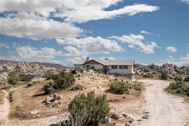 Detail Gallery Image 8 of 44 For 5550 Carlsbad Ave, Yucca Valley,  CA 92284 - 2 Beds | 2 Baths