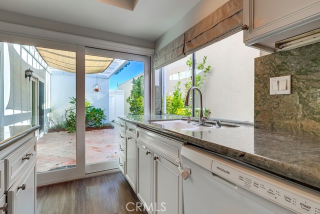 Detail Gallery Image 20 of 75 For 7030 Seawind Drive, Long Beach,  CA 90803 - 4 Beds | 3 Baths