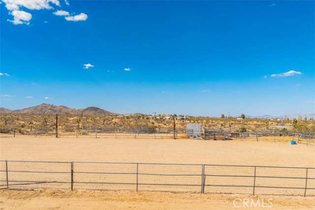 Detail Gallery Image 45 of 74 For 1090 Jemez Trl, Yucca Valley,  CA 92284 - 2 Beds | 2 Baths