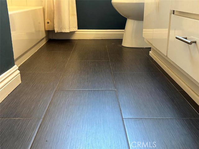 6914 Andasol Avenue, Lake Balboa CA: https://media.crmls.org/medias/59b66966-4f8c-42a0-8506-ce5dddf8df15.jpg