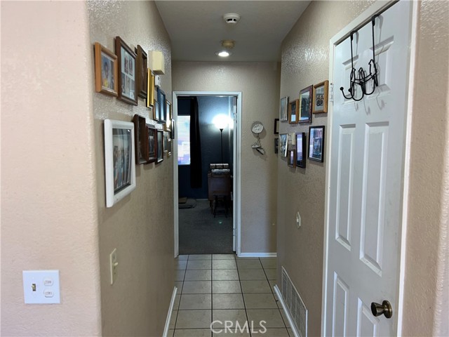 8751 Rosebay Court, Riverside CA: https://media.crmls.org/medias/59b6dd92-3dec-4bdd-b31b-99c5176700bf.jpg