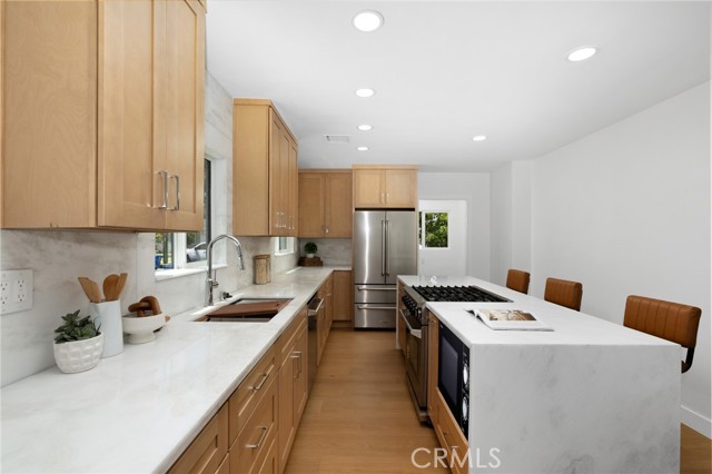 3 Bed Home for Sale in Encino, California