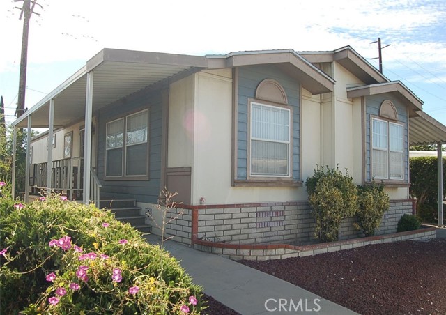Detail Gallery Image 1 of 22 For 2744 W Rialto Ave #33,  Rialto,  CA 92376 - 3 Beds | 2 Baths