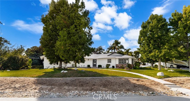 5371 Grandview Avenue, Yorba Linda CA: https://media.crmls.org/medias/59b7a3d6-94ee-44d0-babc-7480becdf92b.jpg
