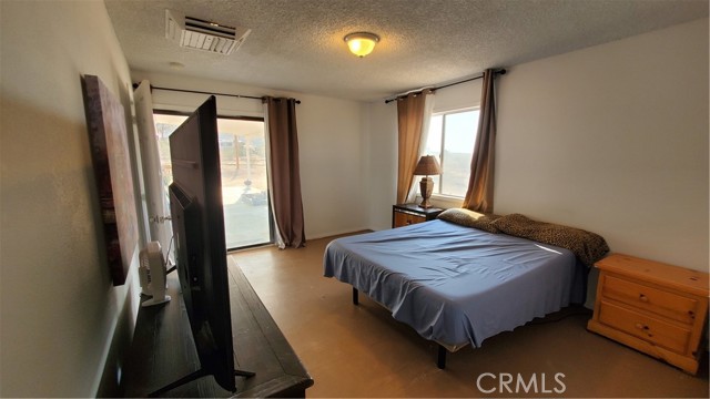 Detail Gallery Image 8 of 22 For 1729 N Deer Trl, Landers,  CA 92285 - 3 Beds | 2 Baths