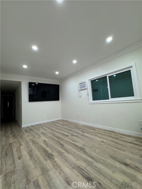 Detail Gallery Image 7 of 7 For 529 E El Segundo Bld #2,  Compton,  CA 90222 - 3 Beds | 2 Baths