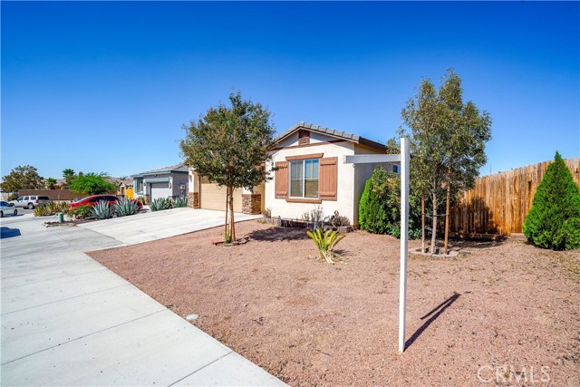 Detail Gallery Image 6 of 22 For 11932 Bluff Ct, Adelanto,  CA 92301 - 3 Beds | 2 Baths