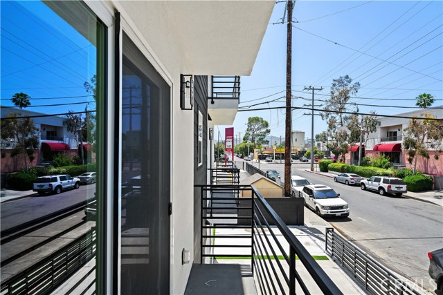 Detail Gallery Image 18 of 69 For 5218 Auckland Ave, Toluca Lake,  CA 91601 - – Beds | – Baths