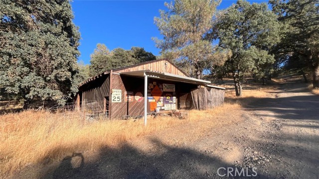 6765 S State Highway 29, Kelseyville CA: https://media.crmls.org/medias/59bb0cd7-bff5-487d-a475-b519a79cb15d.jpg