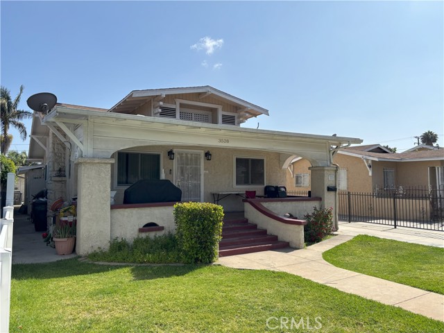 3528 E 54th Street, Maywood CA: https://media.crmls.org/medias/59bb70c0-3daa-4fd9-85cb-037a2f1da08c.jpg