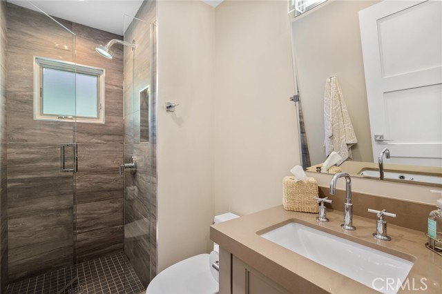 Detail Gallery Image 18 of 26 For 219 Diamond Ave, Newport Beach,  CA 92662 - 3 Beds | 3 Baths