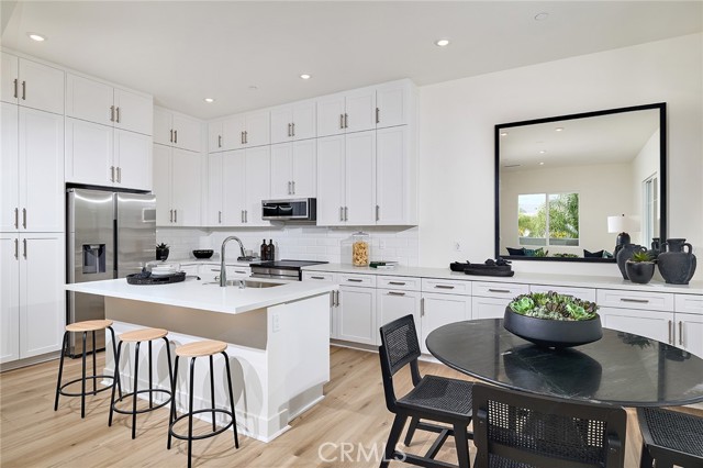 Detail Gallery Image 11 of 33 For 7264 Aura Cir, Huntington Beach,  CA 92647 - 3 Beds | 2/1 Baths