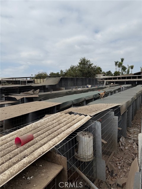 471 Bennett Street, Compton CA: https://media.crmls.org/medias/59bc485f-27bf-4175-b091-7d3520bd1cb2.jpg