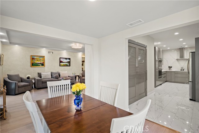 Detail Gallery Image 10 of 65 For 1422 N Central Ave #8,  Glendale,  CA 91202 - 3 Beds | 2 Baths