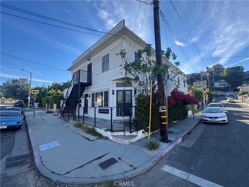 Quadruplex at 434 E Avenue 28