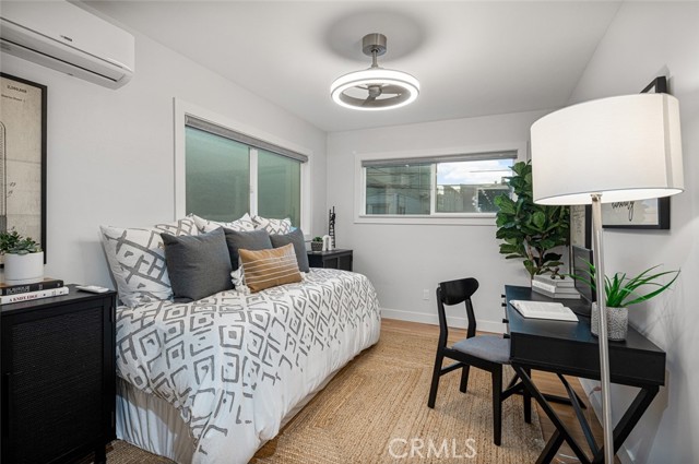 23 65th Place, Long Beach CA: https://media.crmls.org/medias/59bd5a14-02ca-4c26-8c1c-f9b6dd247791.jpg