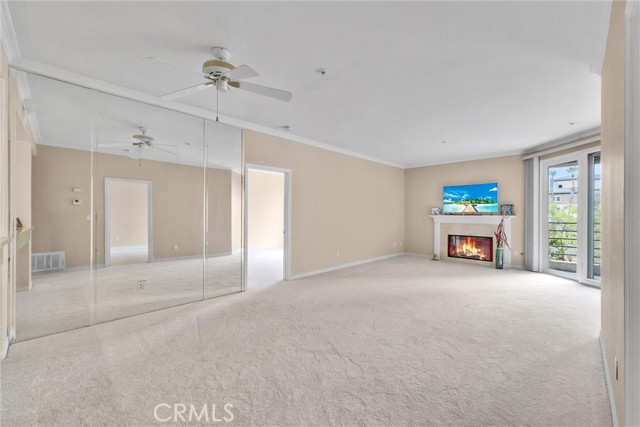 Image 13 of 40 For 2233 Martin  302