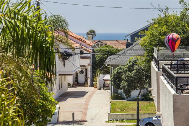 Ocean view and very nice sunset views.