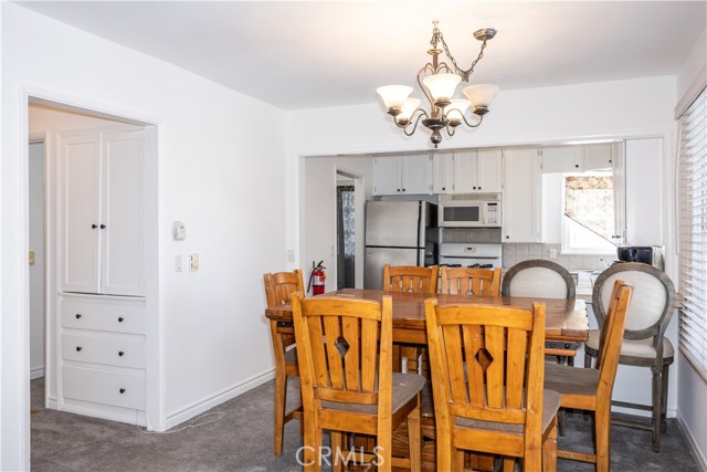 Detail Gallery Image 10 of 24 For 1007 Knickerbocker Rd, Big Bear Lake,  CA 92315 - 3 Beds | 2 Baths