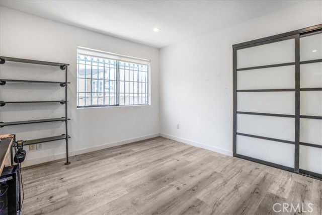 2481 S Bundy Drive, Los Angeles CA: https://media.crmls.org/medias/59c08b48-402f-4048-9686-218591b9ad49.jpg