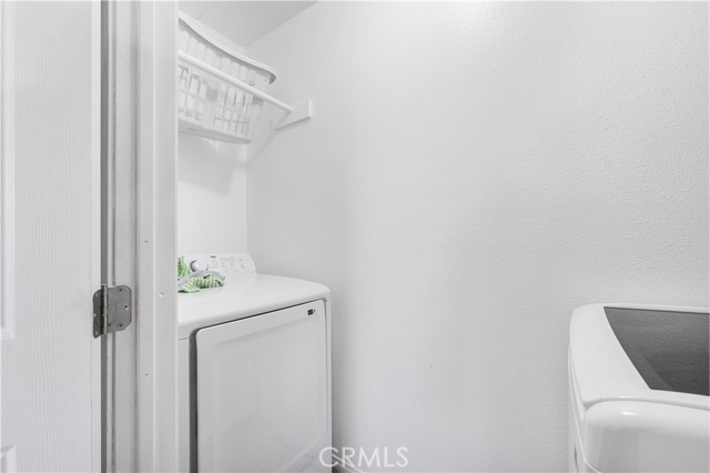 9824 Evelyn Avenue, California City CA: https://media.crmls.org/medias/59c0b95b-5207-44fa-b98c-a87df025dc30.jpg