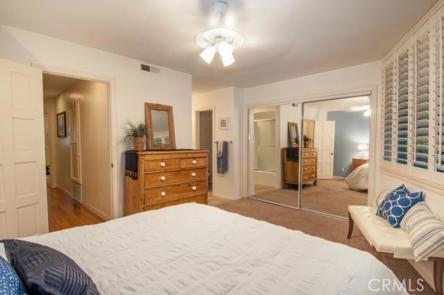 653 Manhattan Beach Boulevard, Manhattan Beach, California 90266, 2 Bedrooms Bedrooms, ,2 BathroomsBathrooms,Residential,Sold,Manhattan Beach,SB23171622