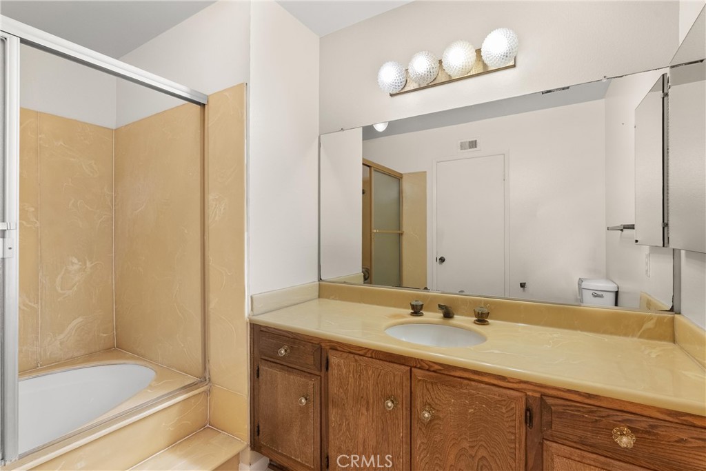 MLS #OC25219195 image #27