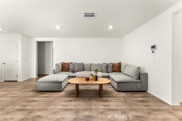 Detail Gallery Image 17 of 46 For 30555 Draco, Winchester,  CA 92596 - 5 Beds | 3 Baths