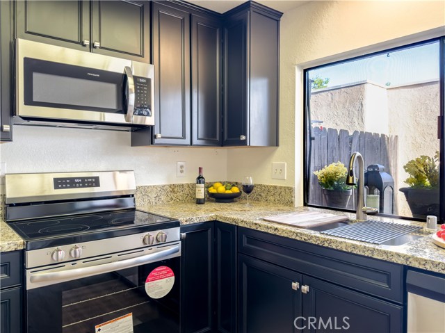 Detail Gallery Image 13 of 48 For 1663 Gatewood Ct, Brea,  CA 92821 - 3 Beds | 2/1 Baths