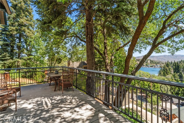 Detail Gallery Image 21 of 31 For 28810 Cedar Dr, Lake Arrowhead,  CA 92352 - 3 Beds | 2 Baths