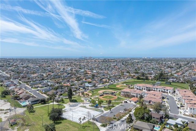 Detail Gallery Image 58 of 73 For 10201 Beverly Dr, Huntington Beach,  CA 92646 - 5 Beds | 2/1 Baths